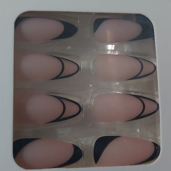 NEW Lot of 3 press on nails - Picture 2 of 4